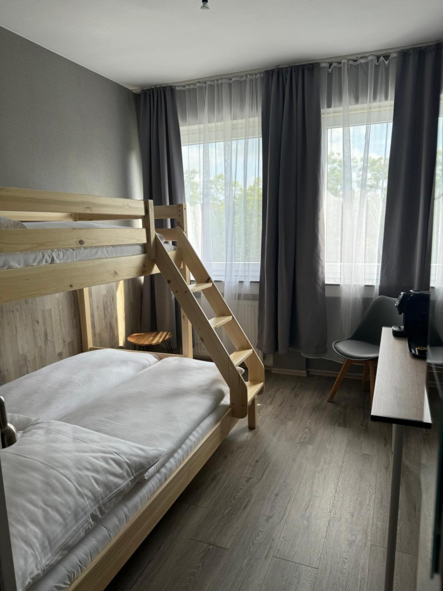Skyline Hotel Хановер Екстериор снимка
