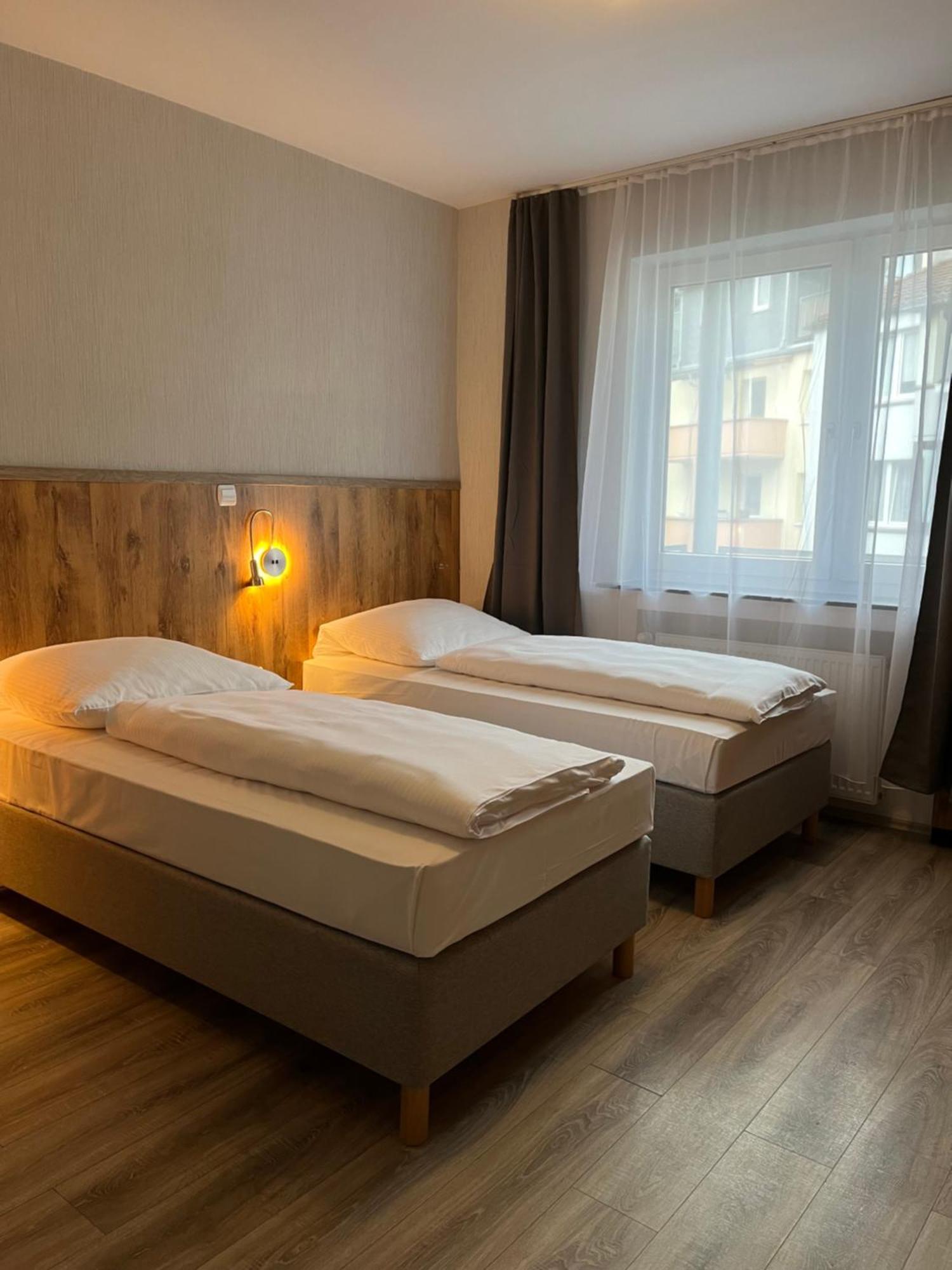 Skyline Hotel Хановер Екстериор снимка