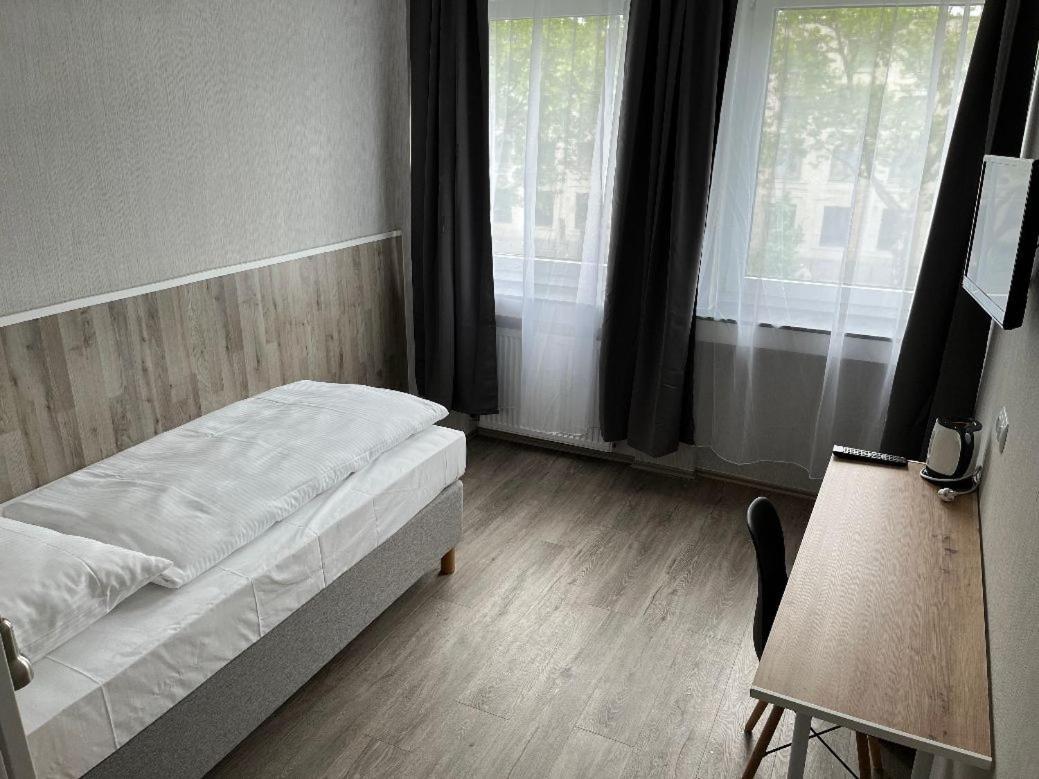 Skyline Hotel Хановер Екстериор снимка