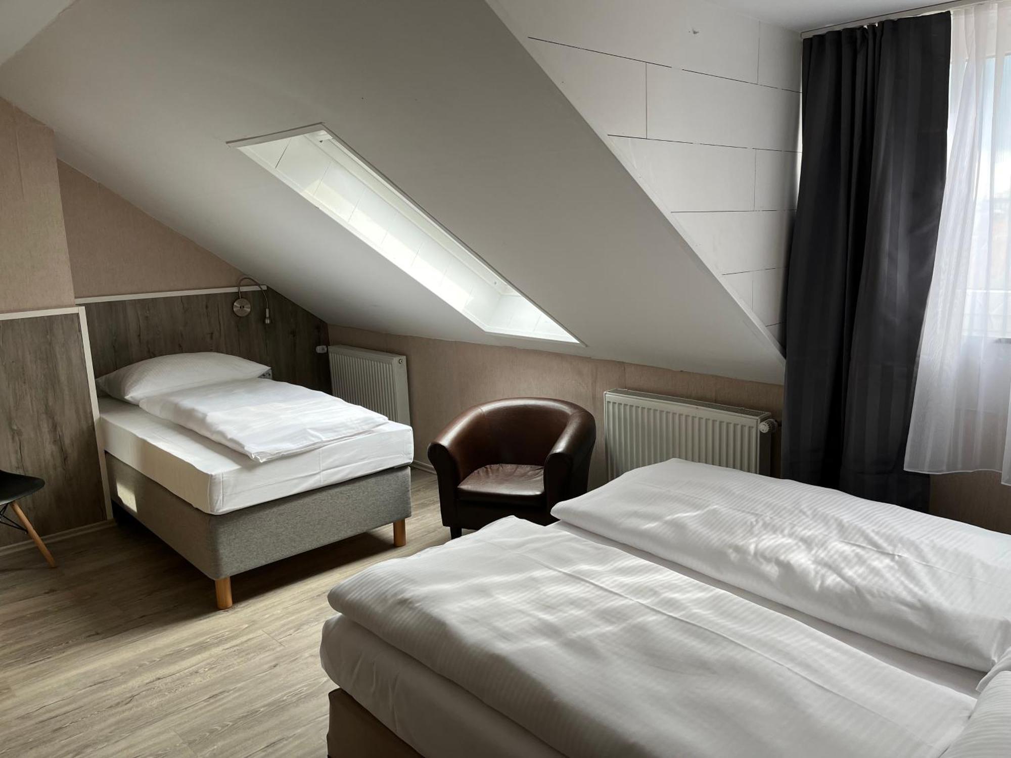 Skyline Hotel Хановер Екстериор снимка