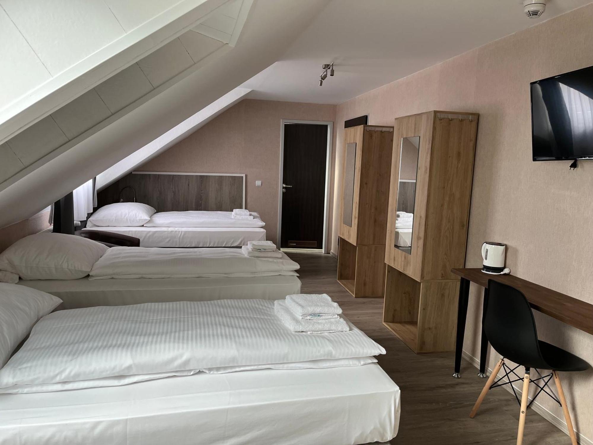 Skyline Hotel Хановер Екстериор снимка