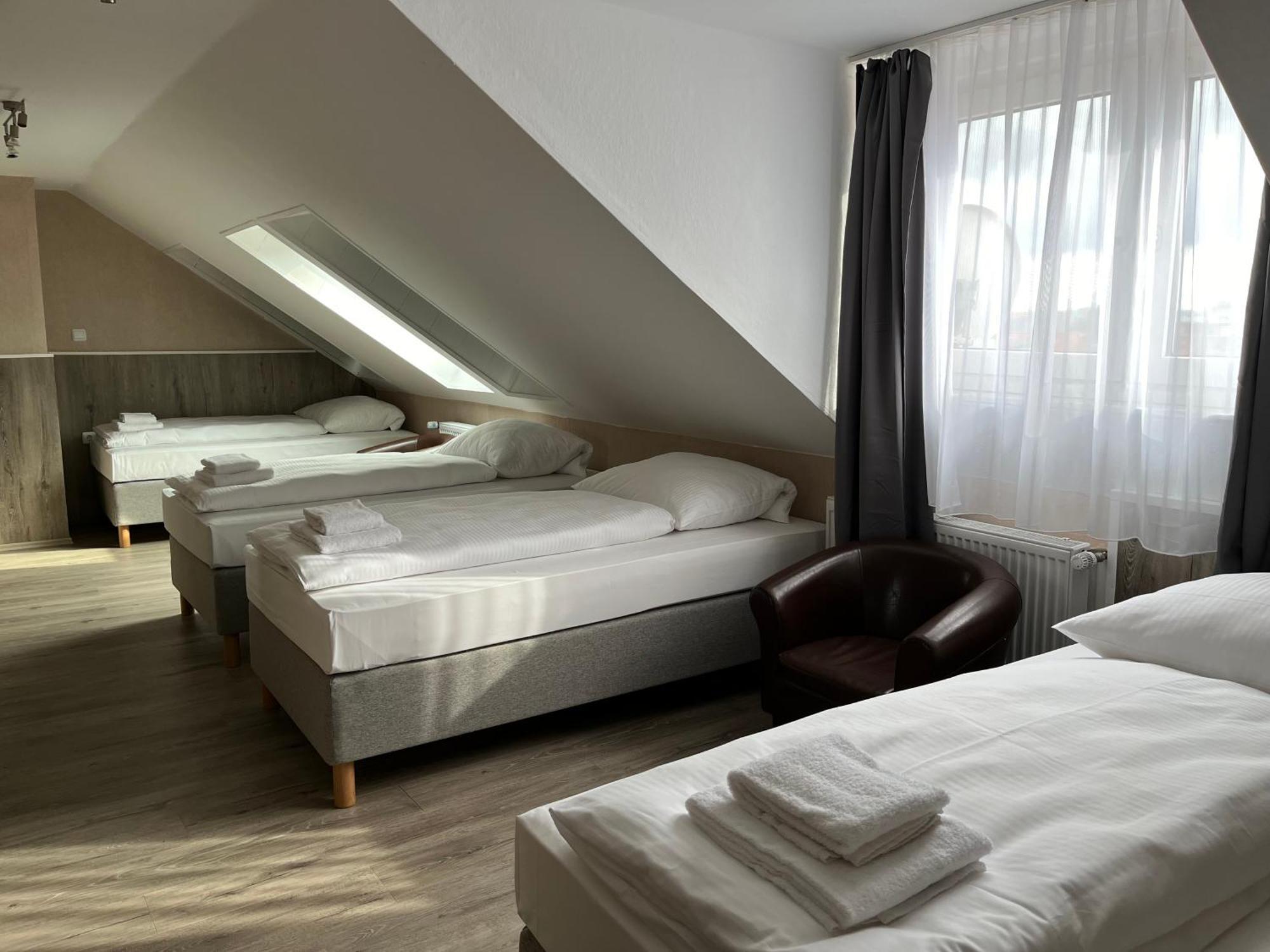 Skyline Hotel Хановер Екстериор снимка